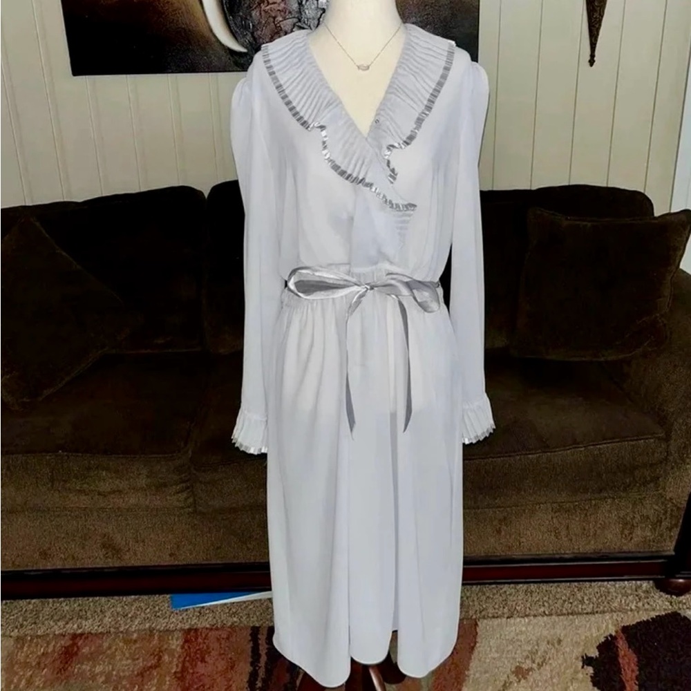 Lawrence Greer • Vintage • Women • Silver • Metallic Trim • Size 14 • Dress